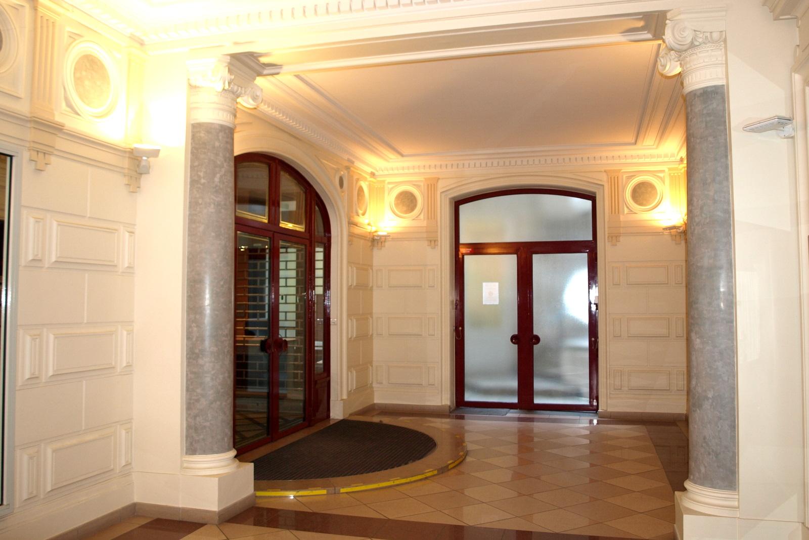 hall_feng_shui